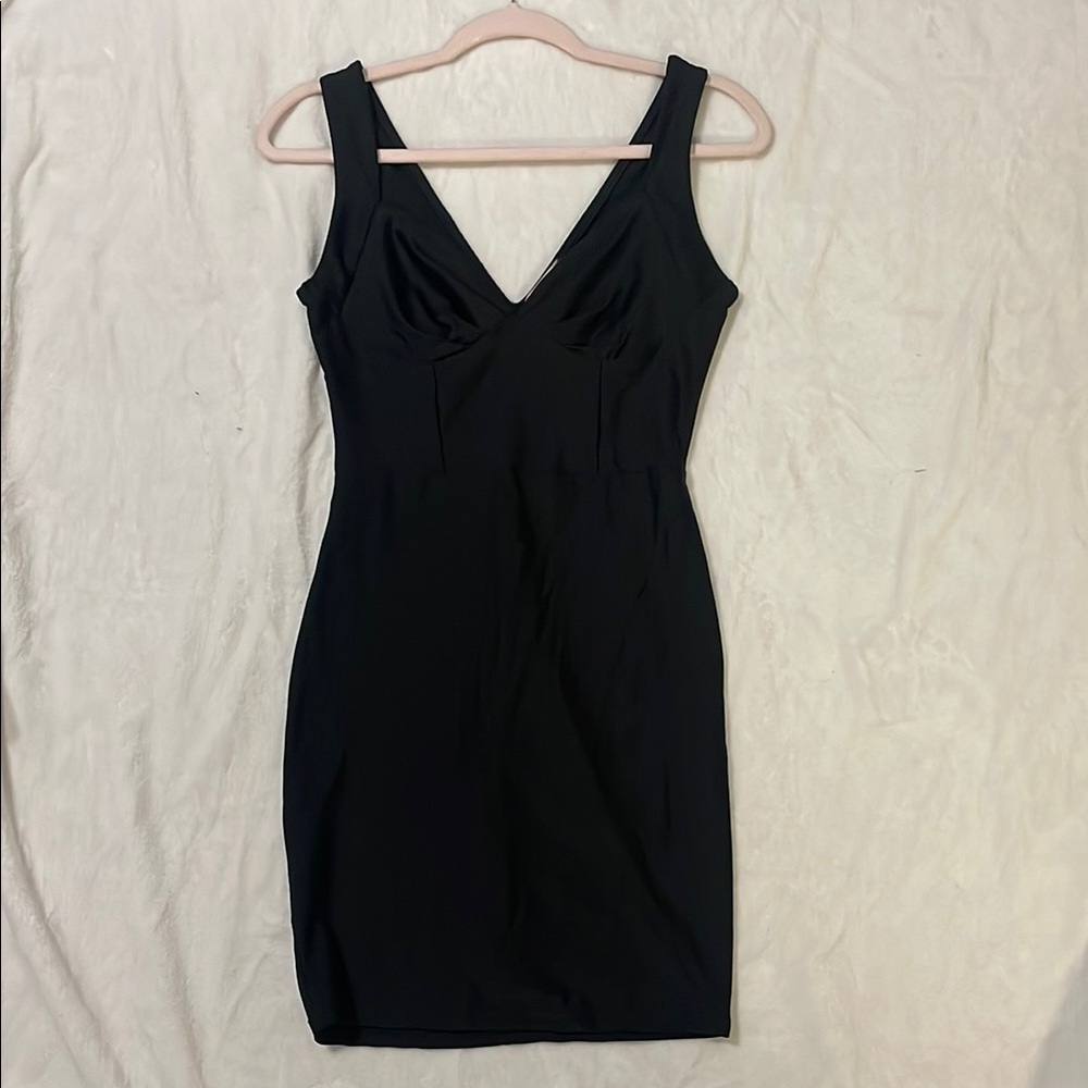 Elegant Black Sleeveless Dress